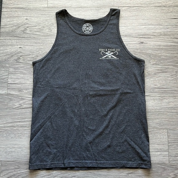 Fish & Fame Co Gray Tank Size L - Picture 1 of 6